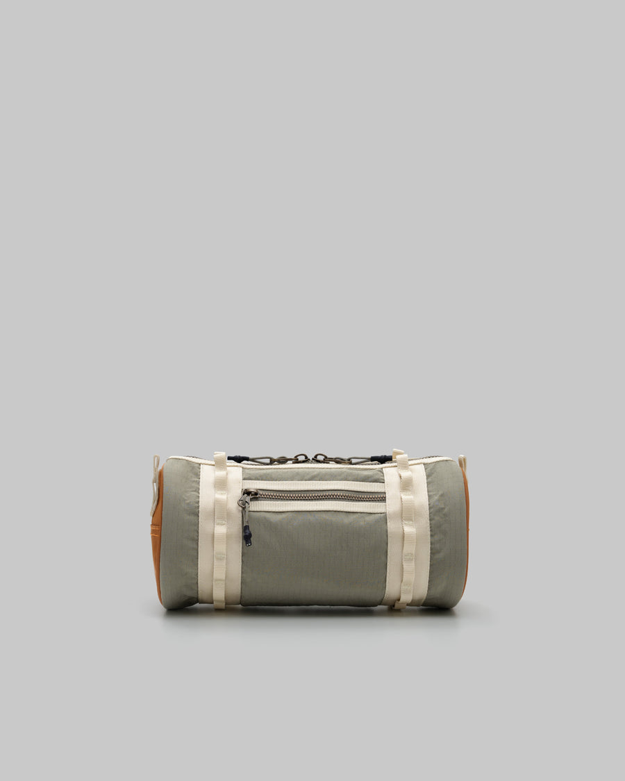 新品】Topologie Barrel Bag Small Khaki Barrel Bag Small – Topologie EU