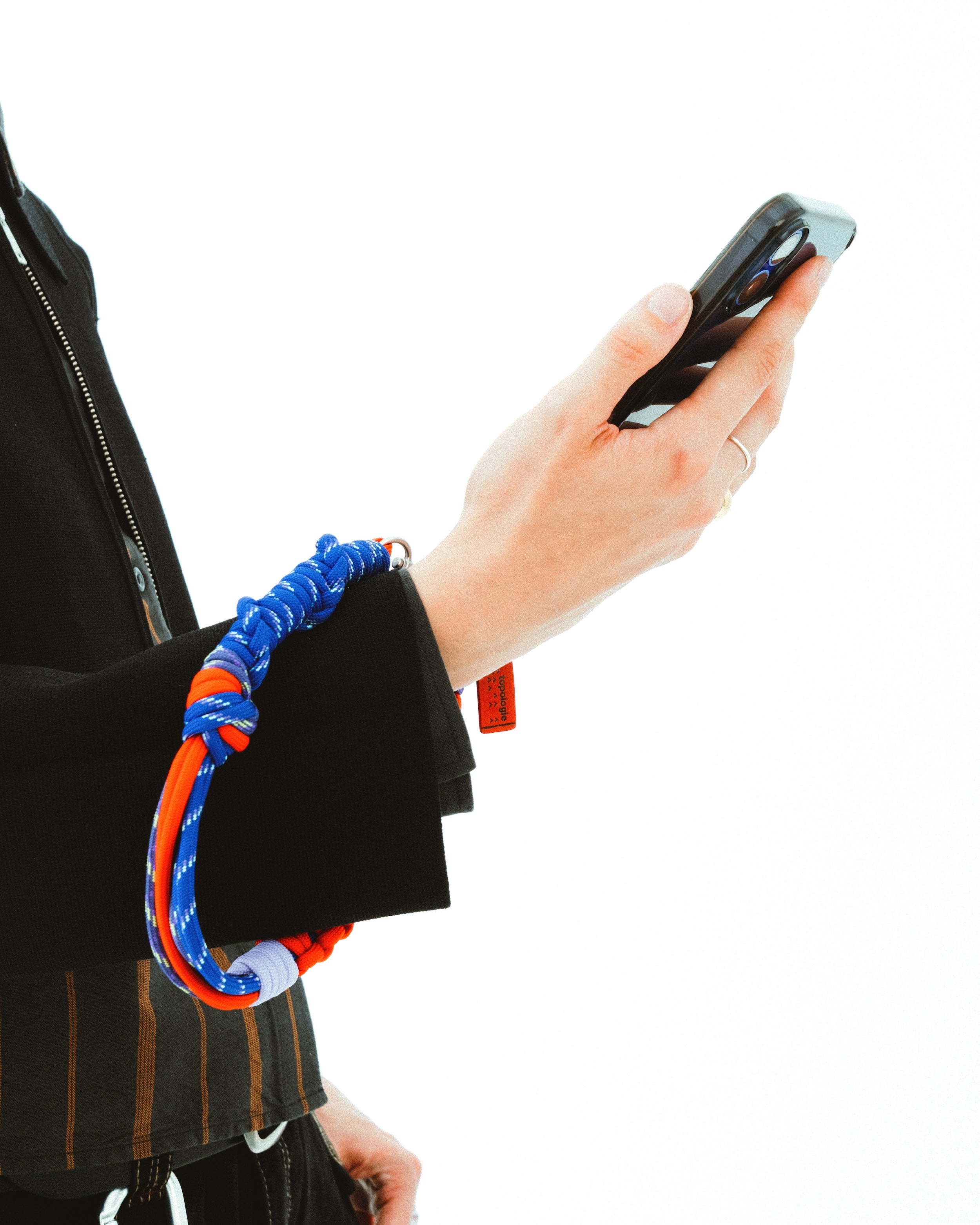 スマホアクセサリー Topologie Macrame Wrist Strap Macrame Wrist Strap – Topologie EU