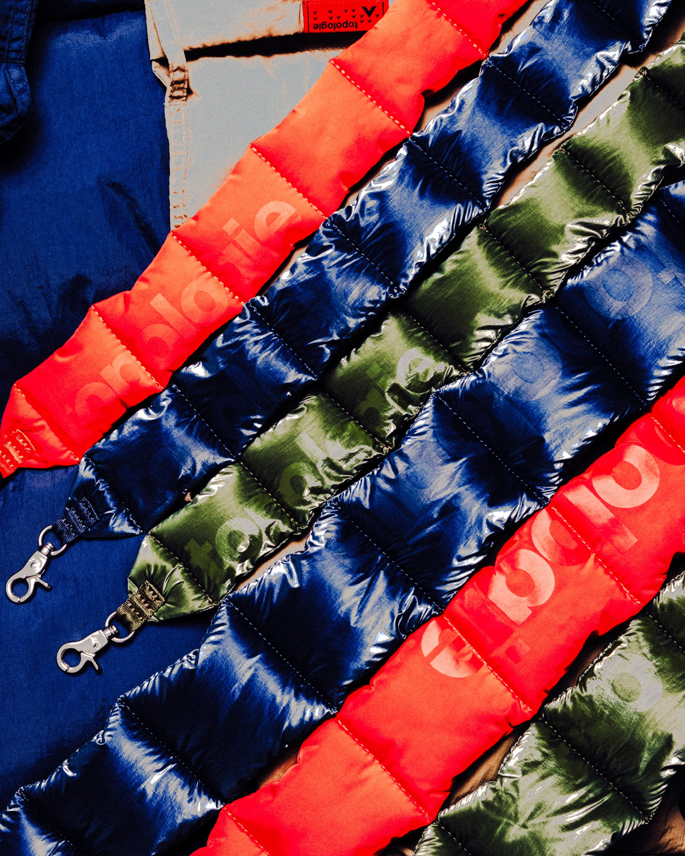Puffer Wrist Strap – Topologie EU