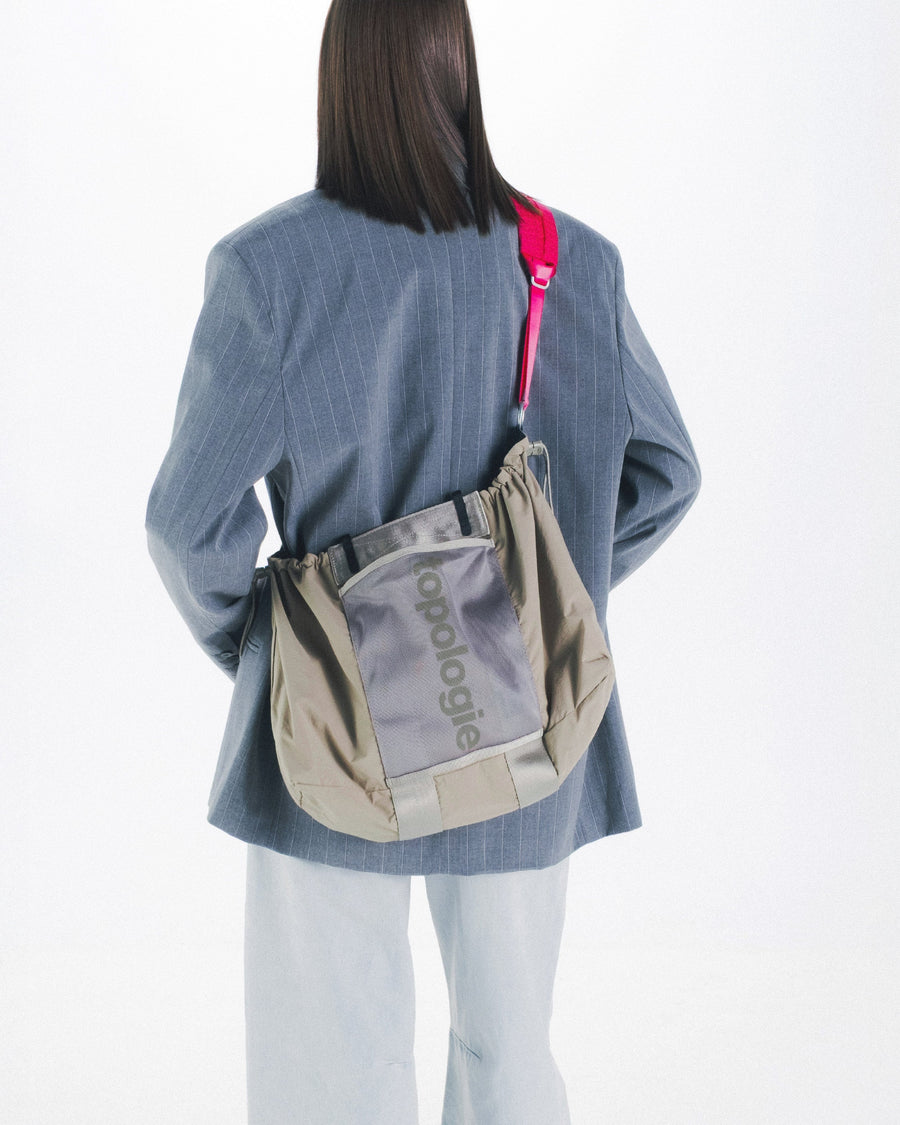 Summit Tote Small – Topologie EU