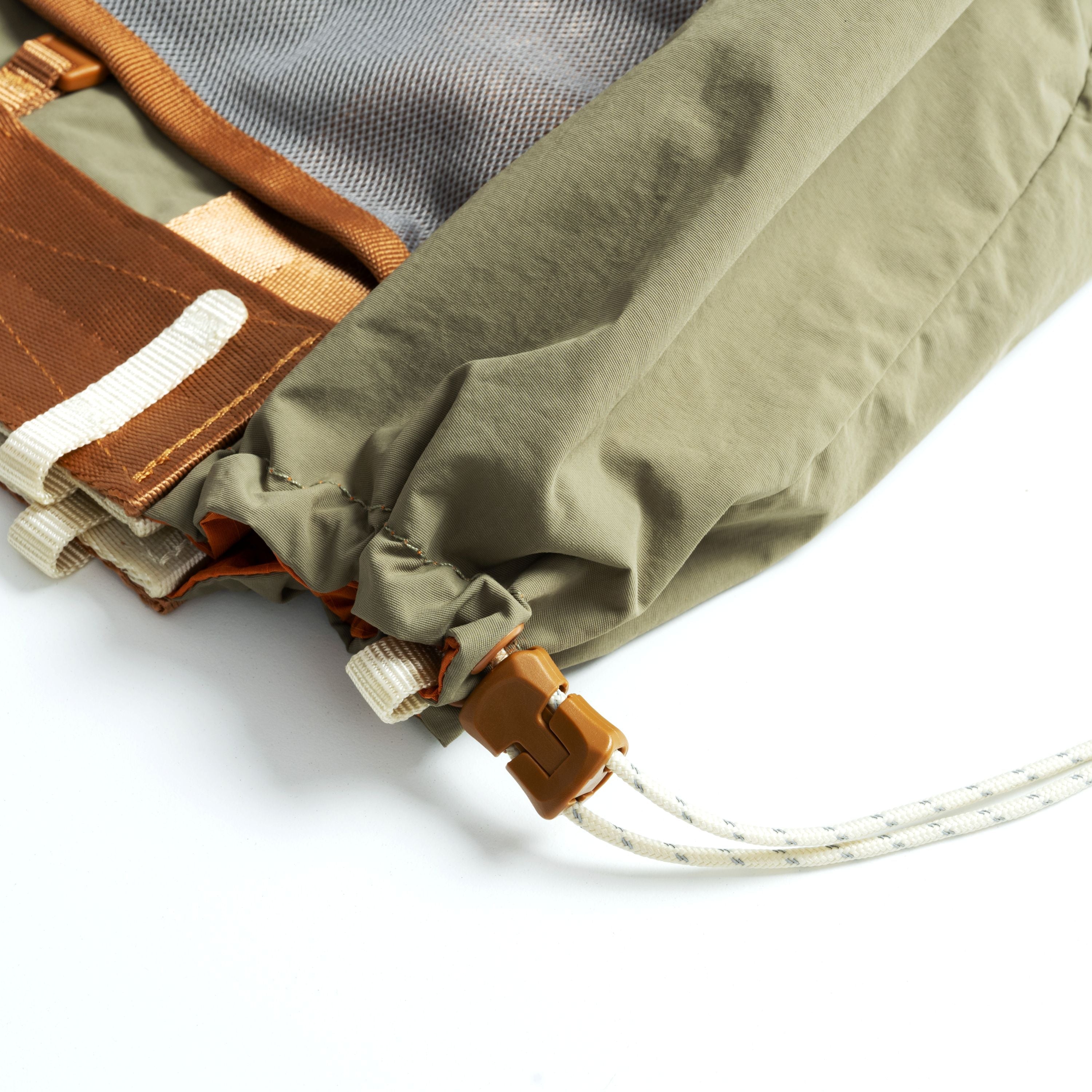 Summit Tote Wide Small – Topologie EU