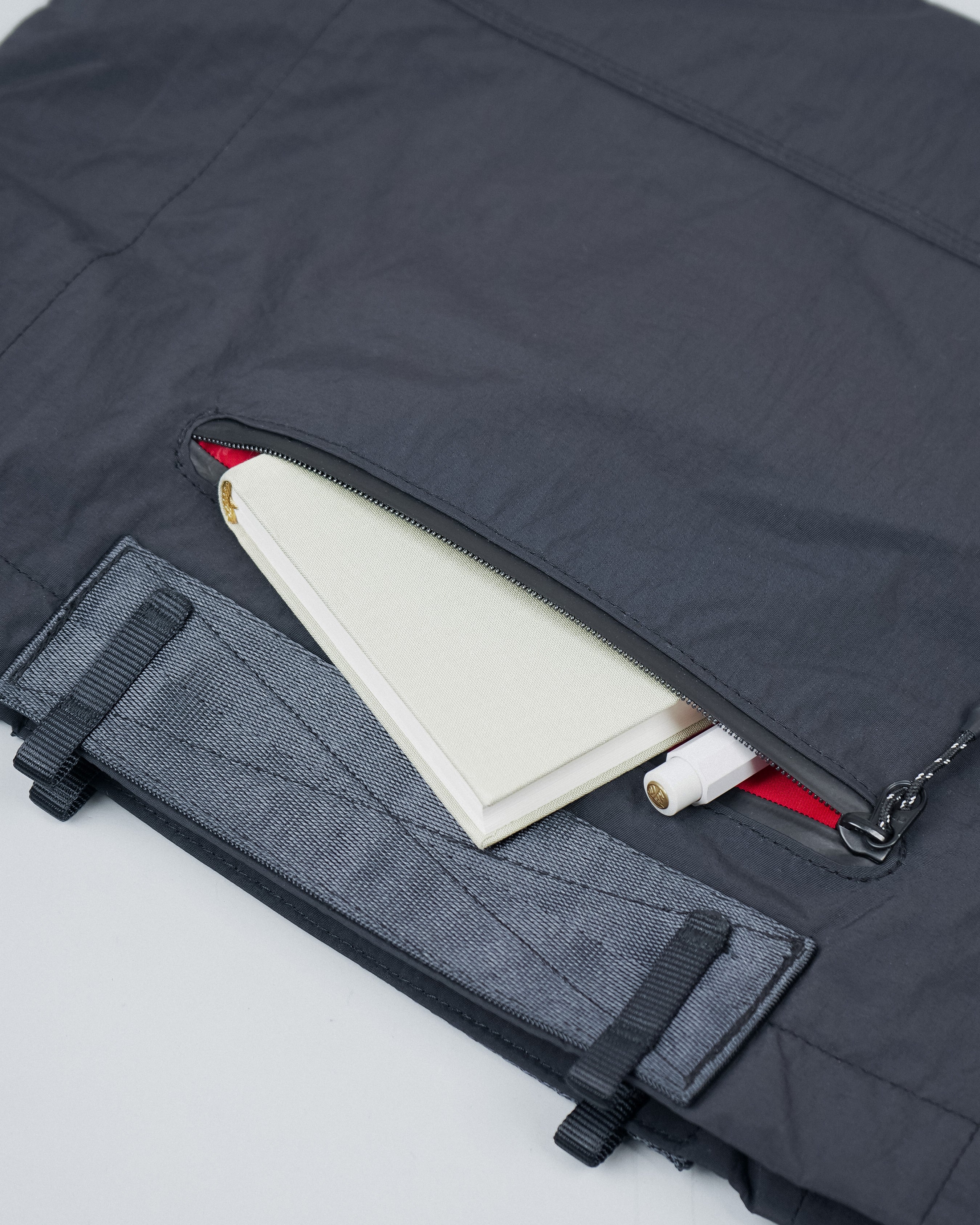 Utility Tote / Black / Utility Sling Wide Khaki