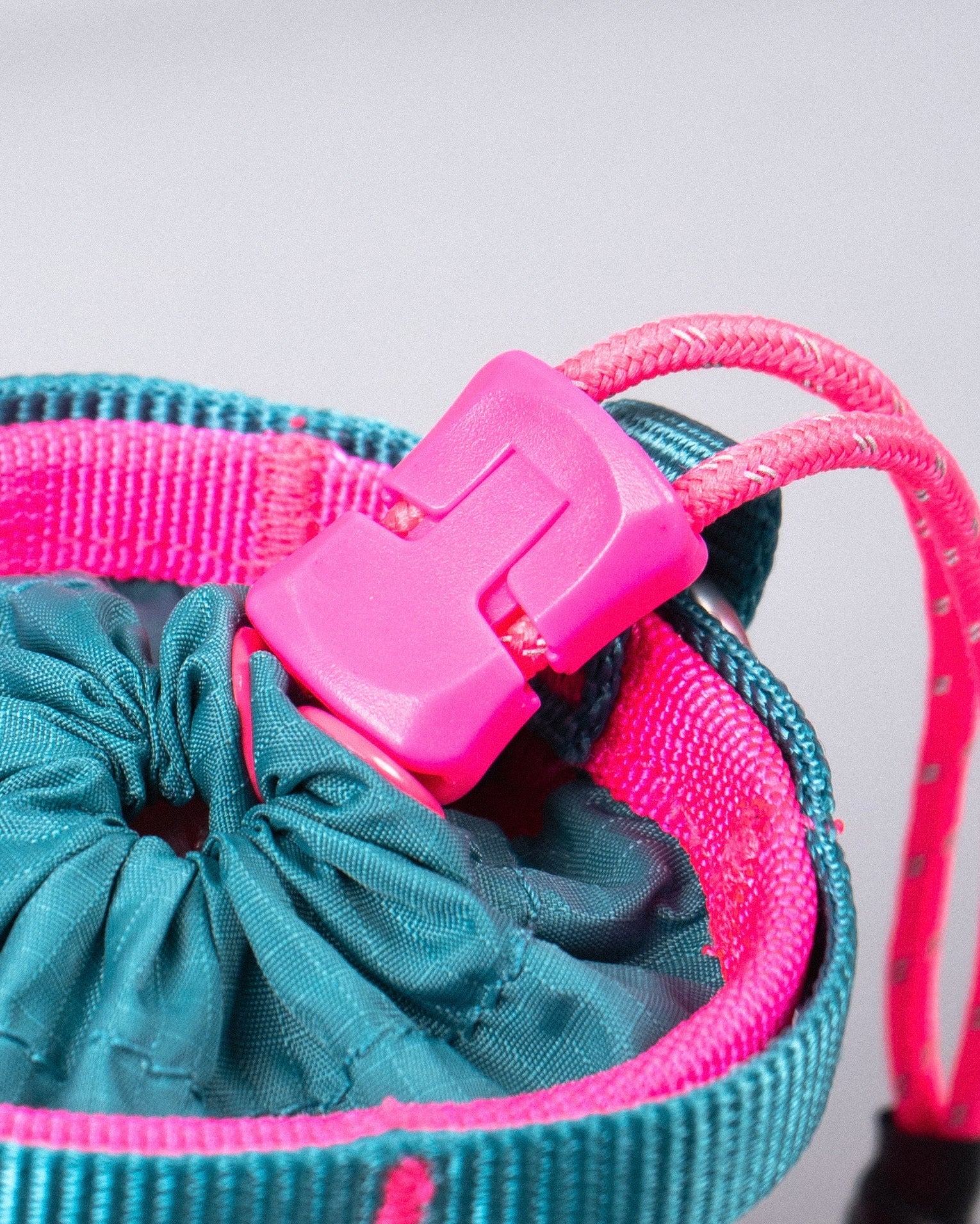 Mini Chalk Bag / Electric Purple / Neon Yellow (Papery) / 3.0mm Tricord / Purple Yellow
