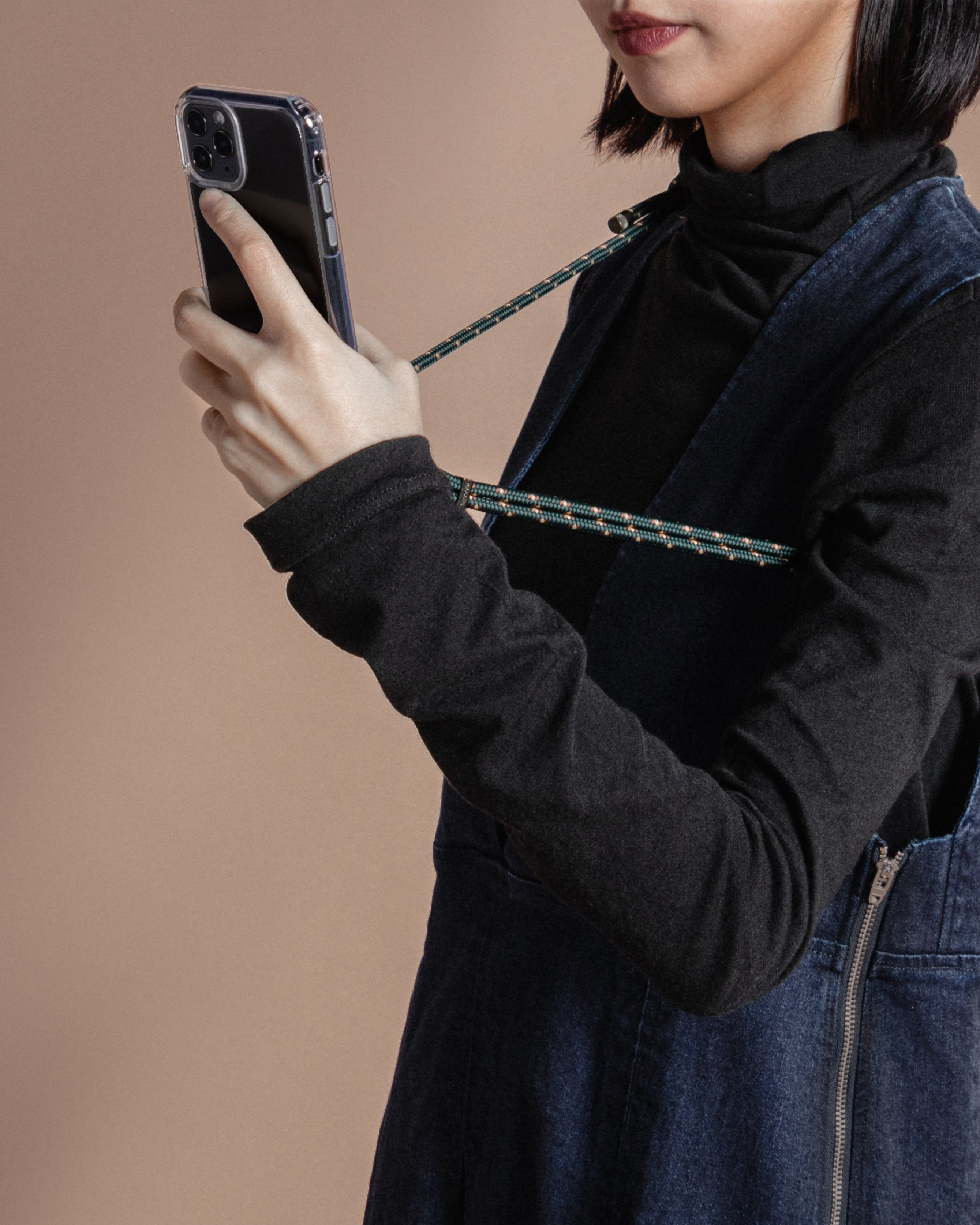 Verdon iPhone Case / Dark Mirror / 6.0mm Forest